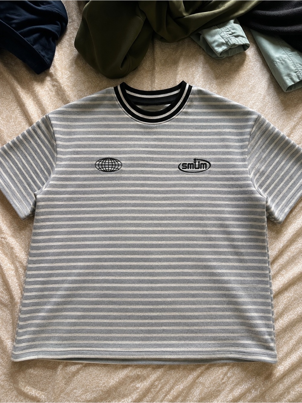 Striped Crewneck T-Shirt in Light Gray and White